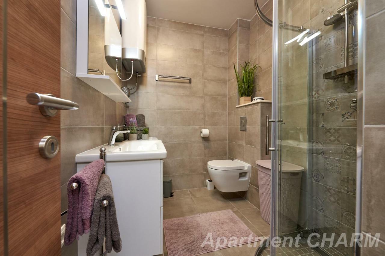 Luxury Apartment Charm With Pool تروغير المظهر الخارجي الصورة
