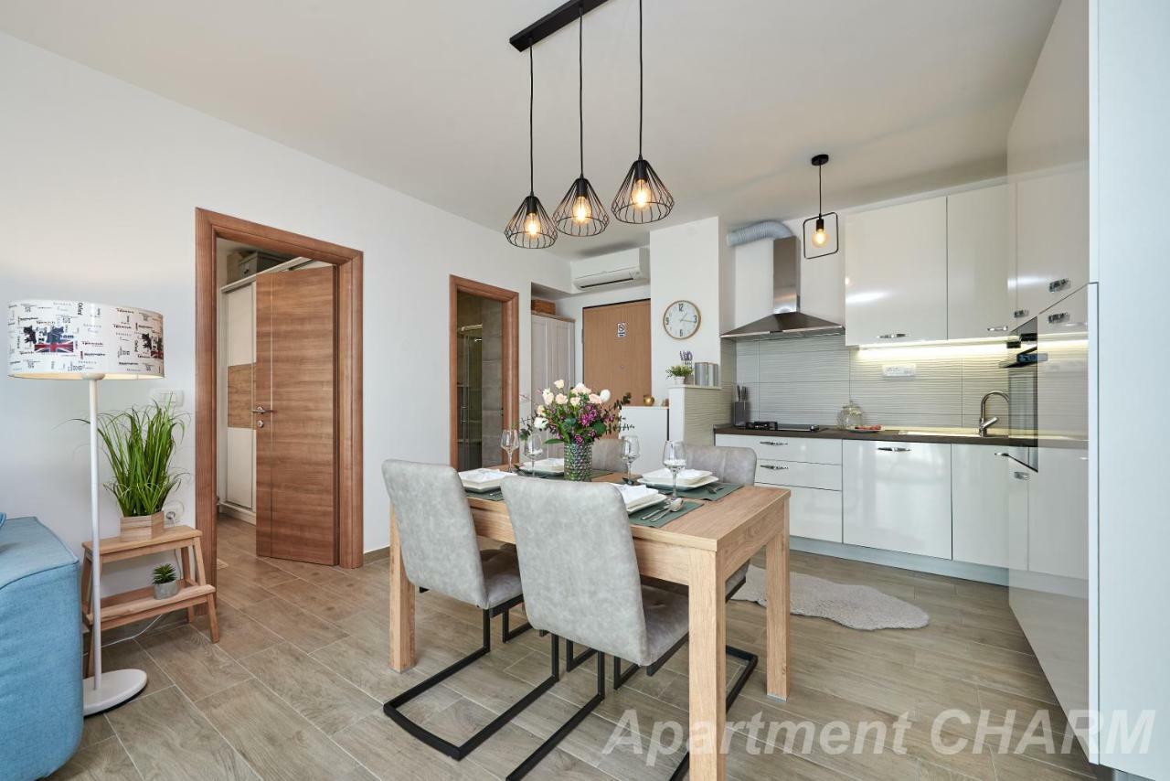 Luxury Apartment Charm With Pool تروغير المظهر الخارجي الصورة