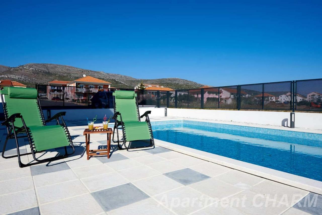 Luxury Apartment Charm With Pool تروغير المظهر الخارجي الصورة